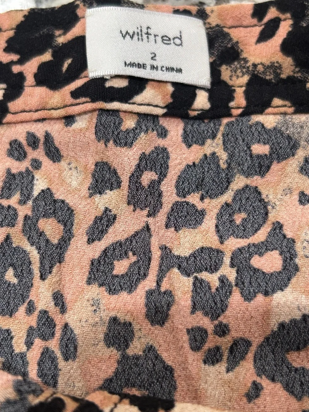 Wilfred Aritzia Amelie Leopard Print A-line Midi Button From Skirt Size 2 - Picture 9 of 11